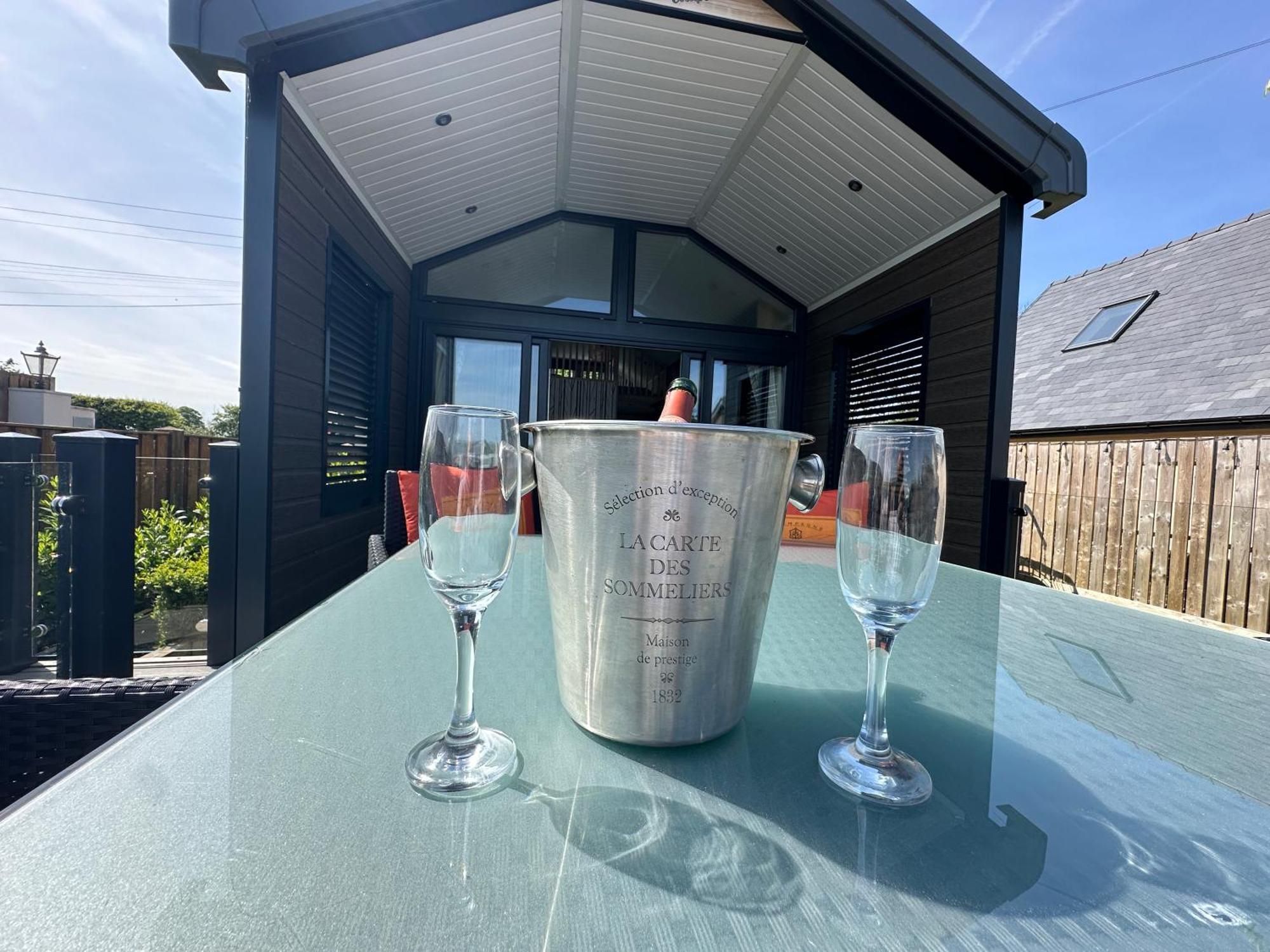 The Pods At Haulfryn Caravan Park Whitford Ngoại thất bức ảnh